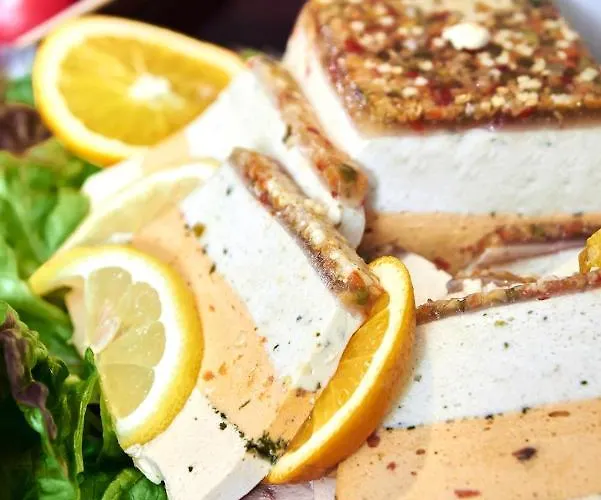 Logis Restaurant Bagatelle - 51530 מלון 2*