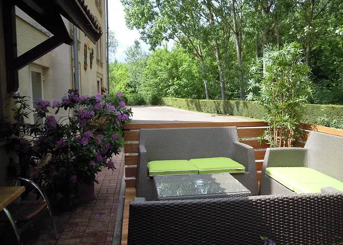 Hotel Logis Restaurant Bagatelle - 51530 2*